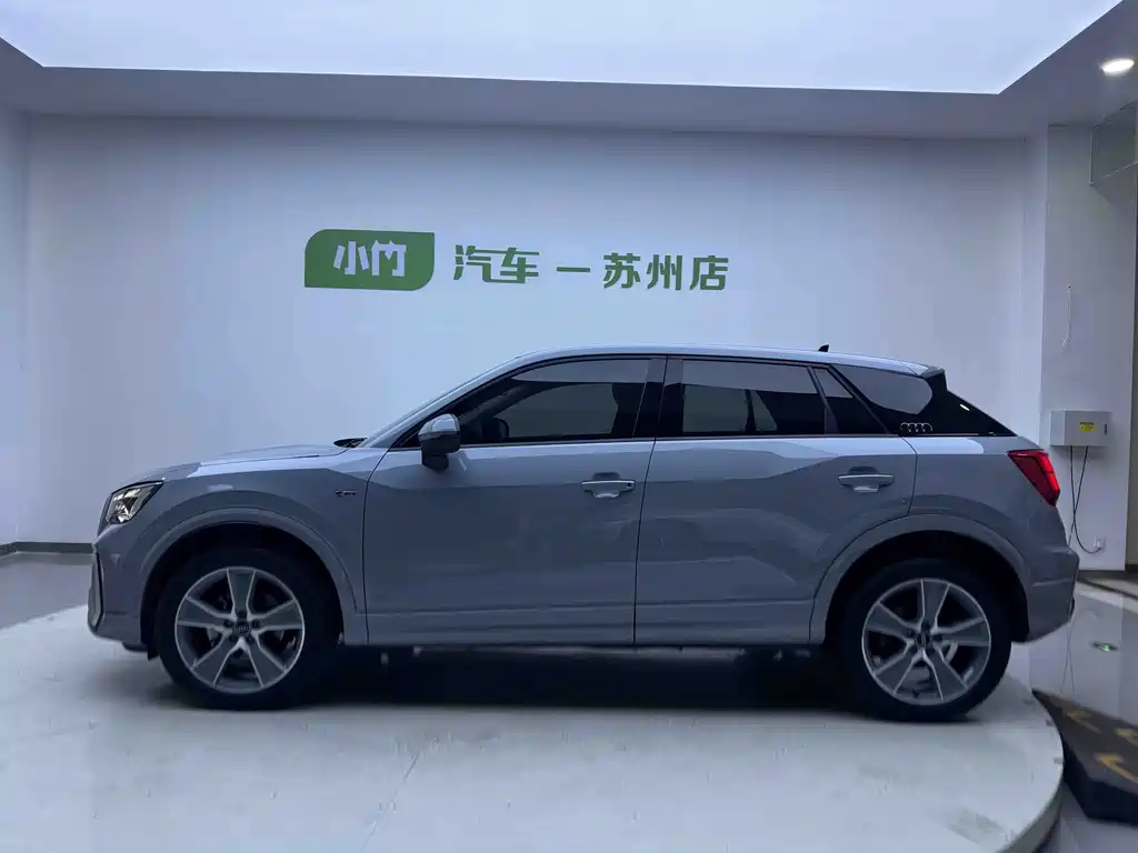 Audi Q2L 2022