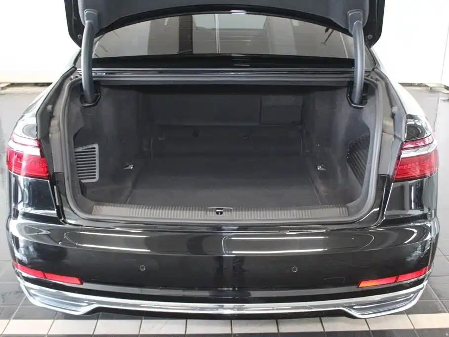 Audi A8 2021