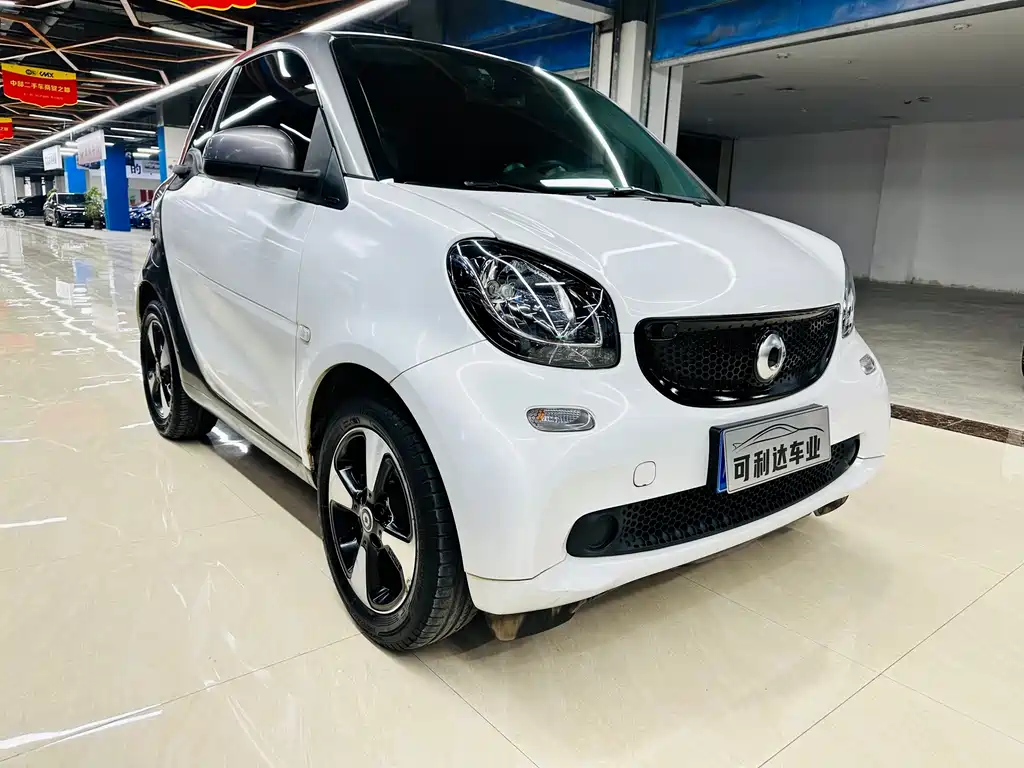 smart Fortwo 2018 — фото 4