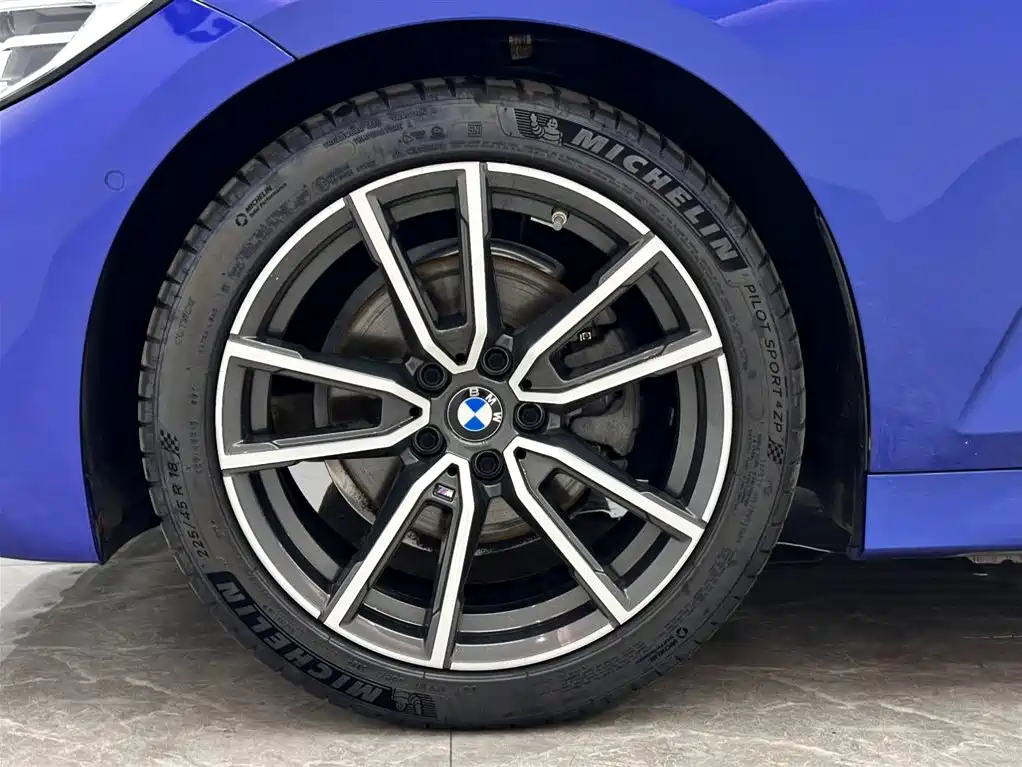 BMW 3 Series 2020 — фото 18