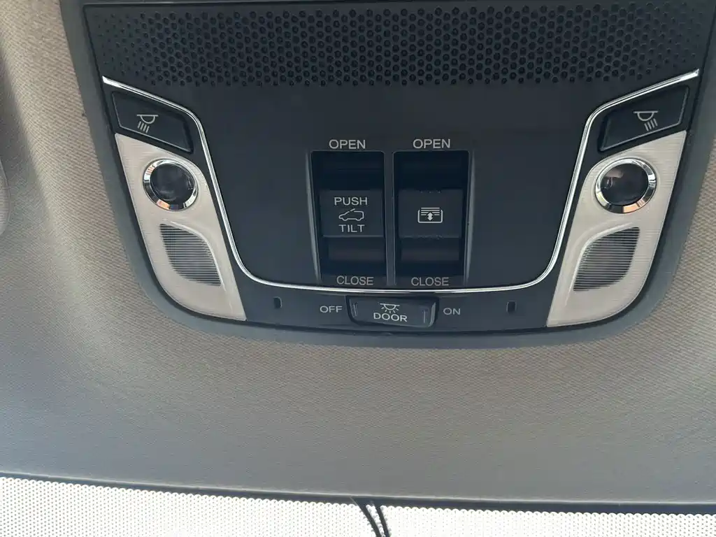 Honda Vezel 2022 — фото 17