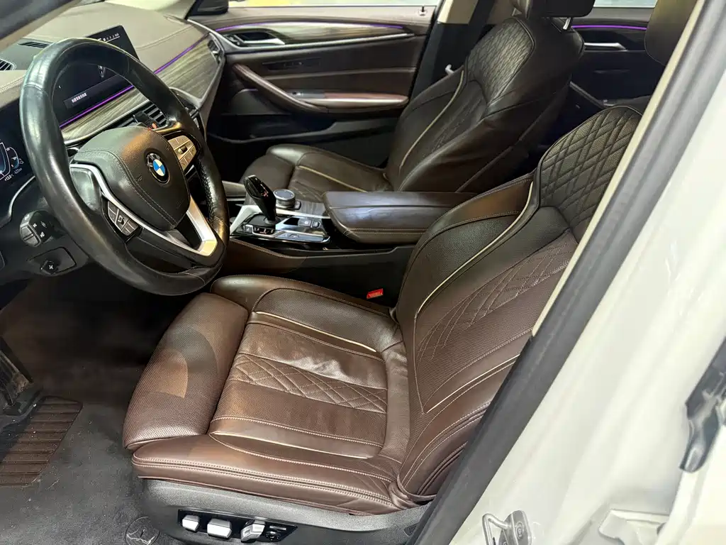 BMW 5 Series New Energy 2020 — фото 9