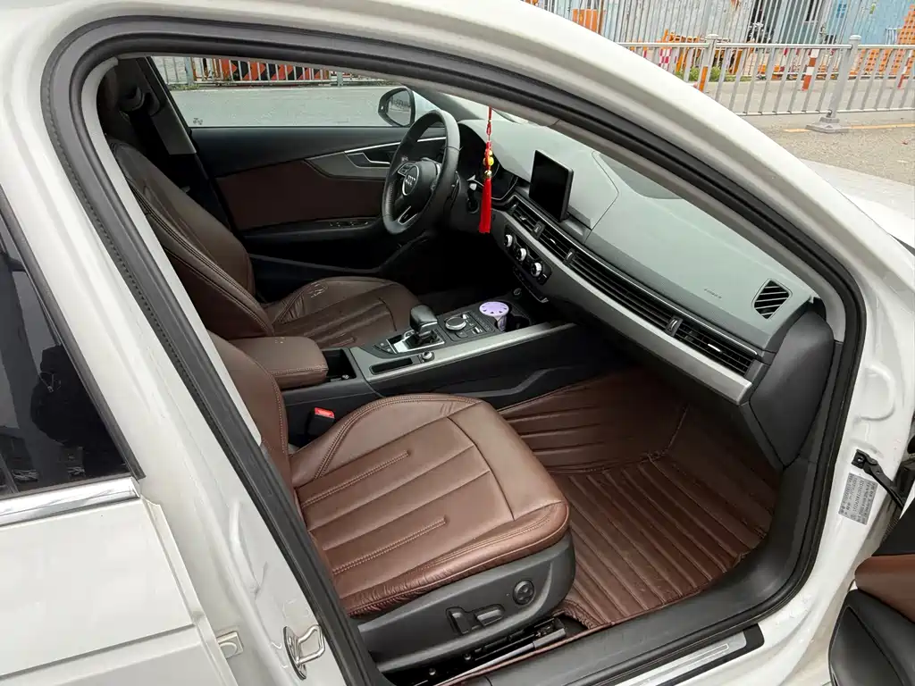 Audi A4L 2018
