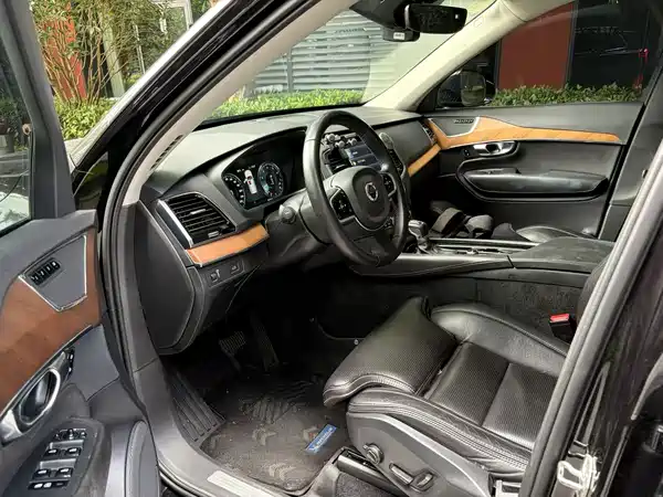 Volvo XC90 2017