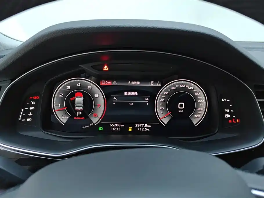 Audi Q7 2021 — фото 14