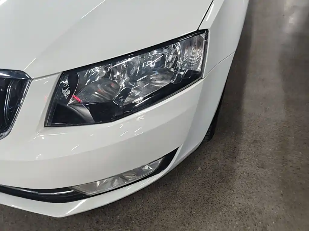 Skoda Octavia 2016 — фото 24