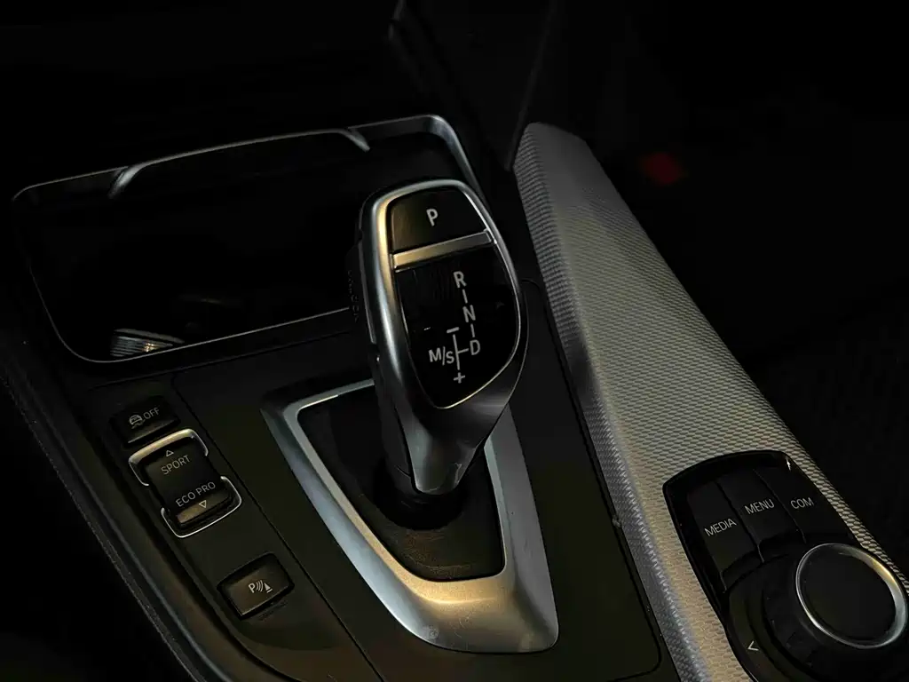 BMW 4 Series 2019 — фото 11