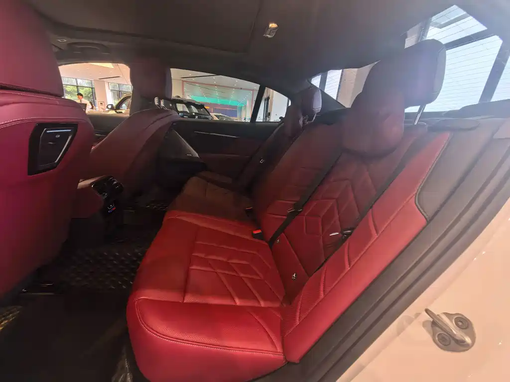 BMW 5 Series 2024