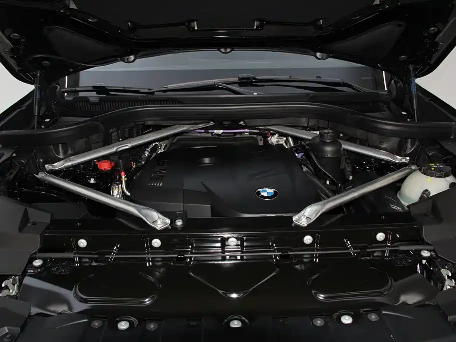 BMW X5 2025 — фото 12