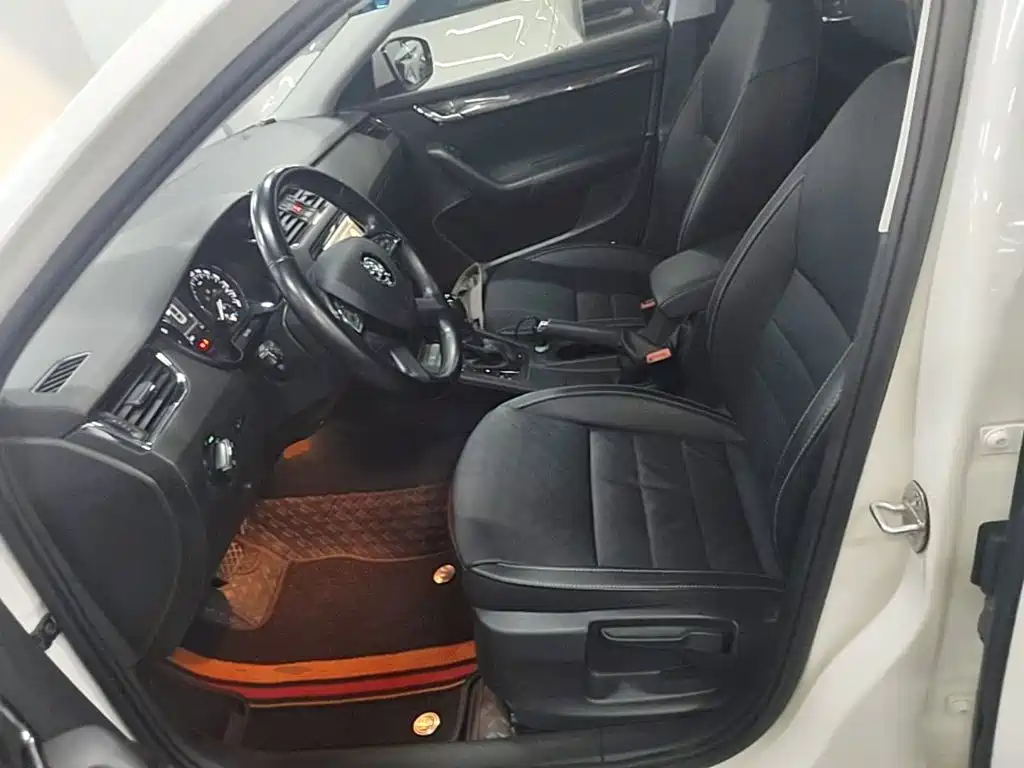 Skoda Octavia 2016 — фото 15