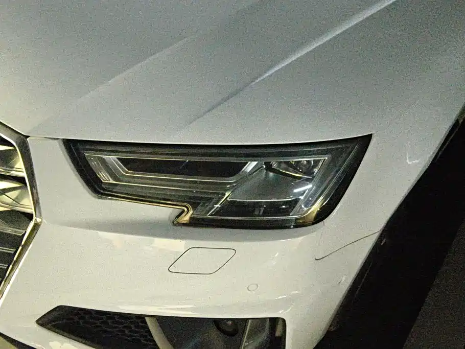 Audi A4L 2019