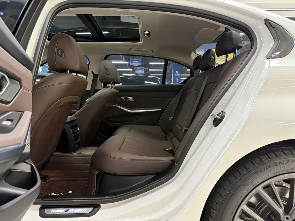 BMW 3 Series 2024