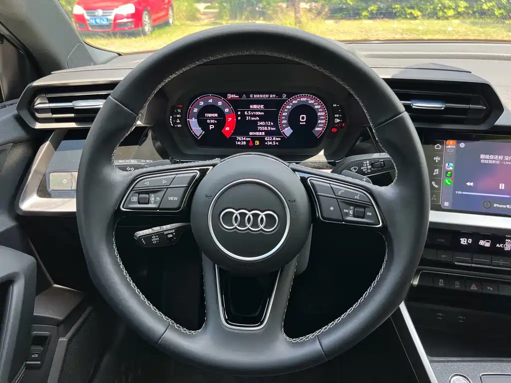 Audi A3 2023 — фото 16