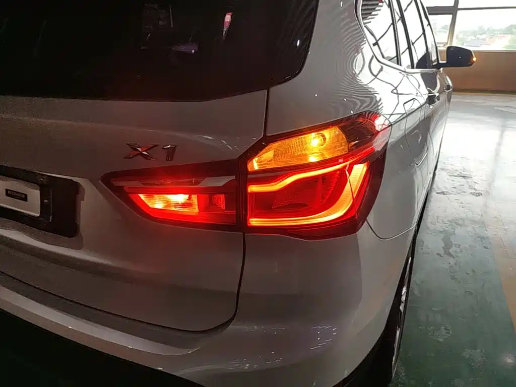 BMW X1 2018 — фото 8