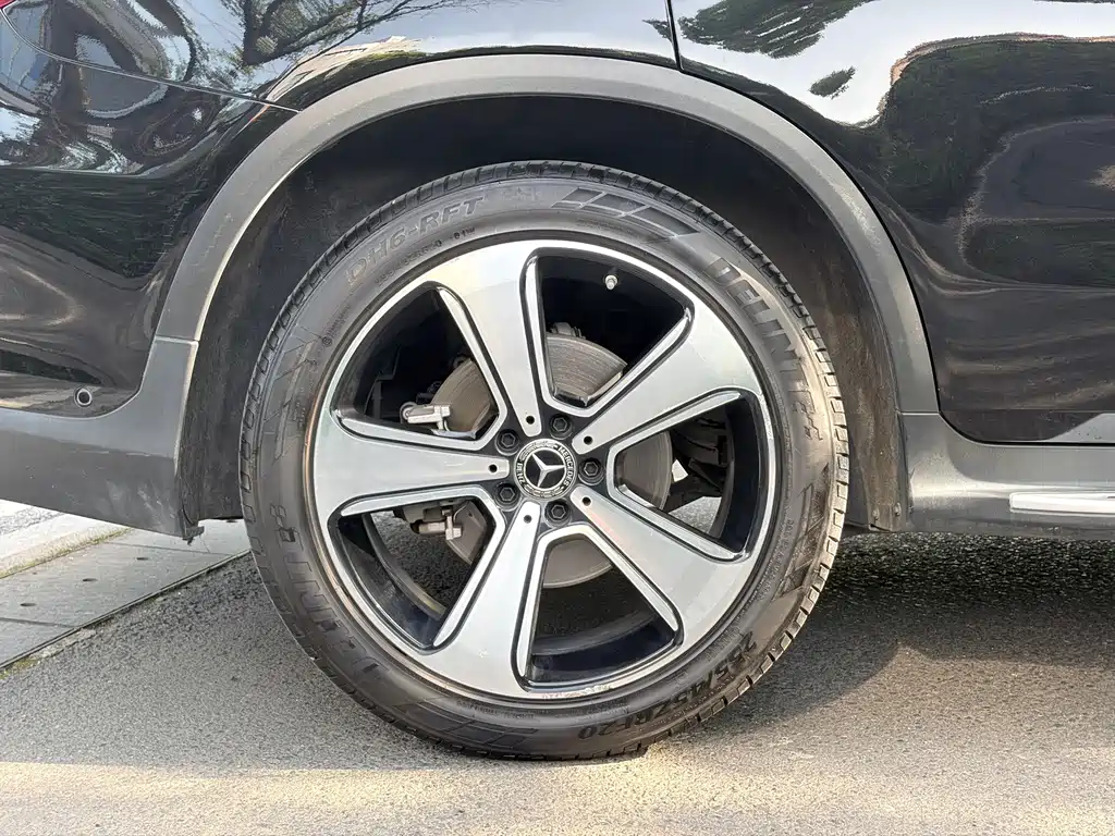 Mercedes-Benz GLC 2019 — фото 16