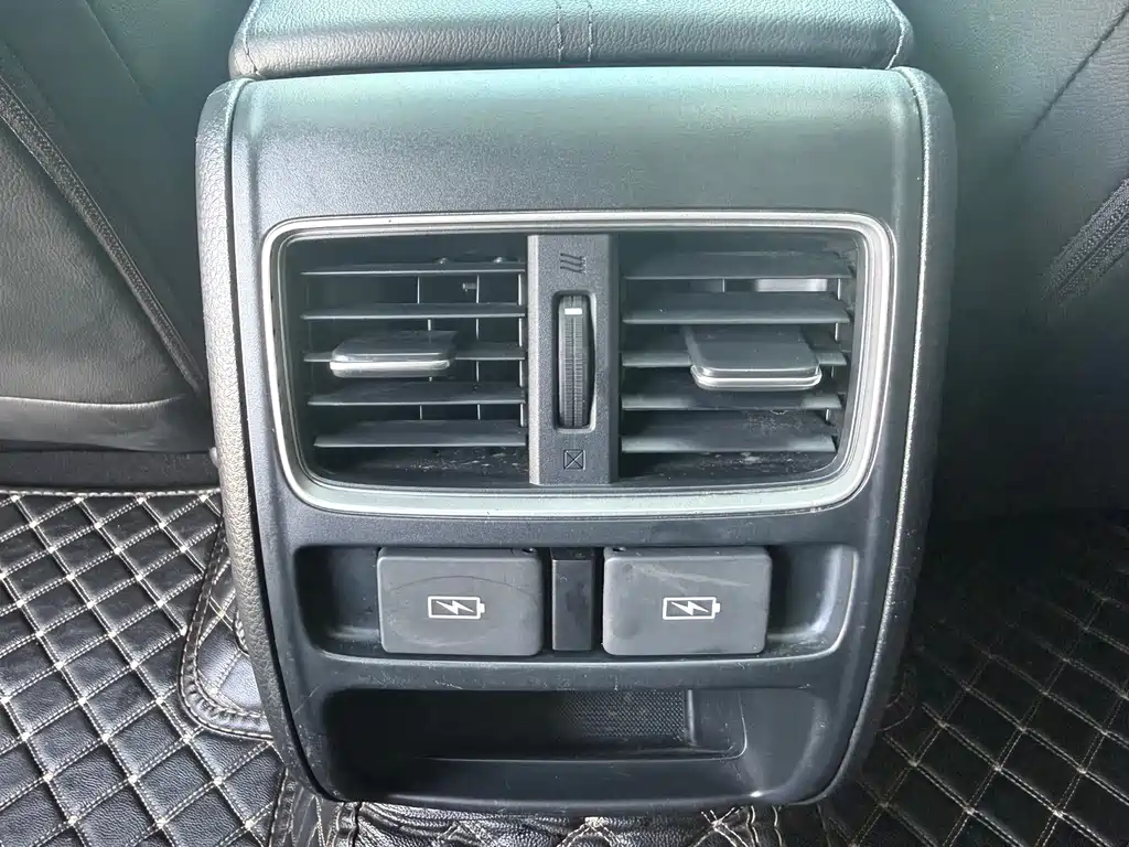 Honda Accord 2023 — фото 16
