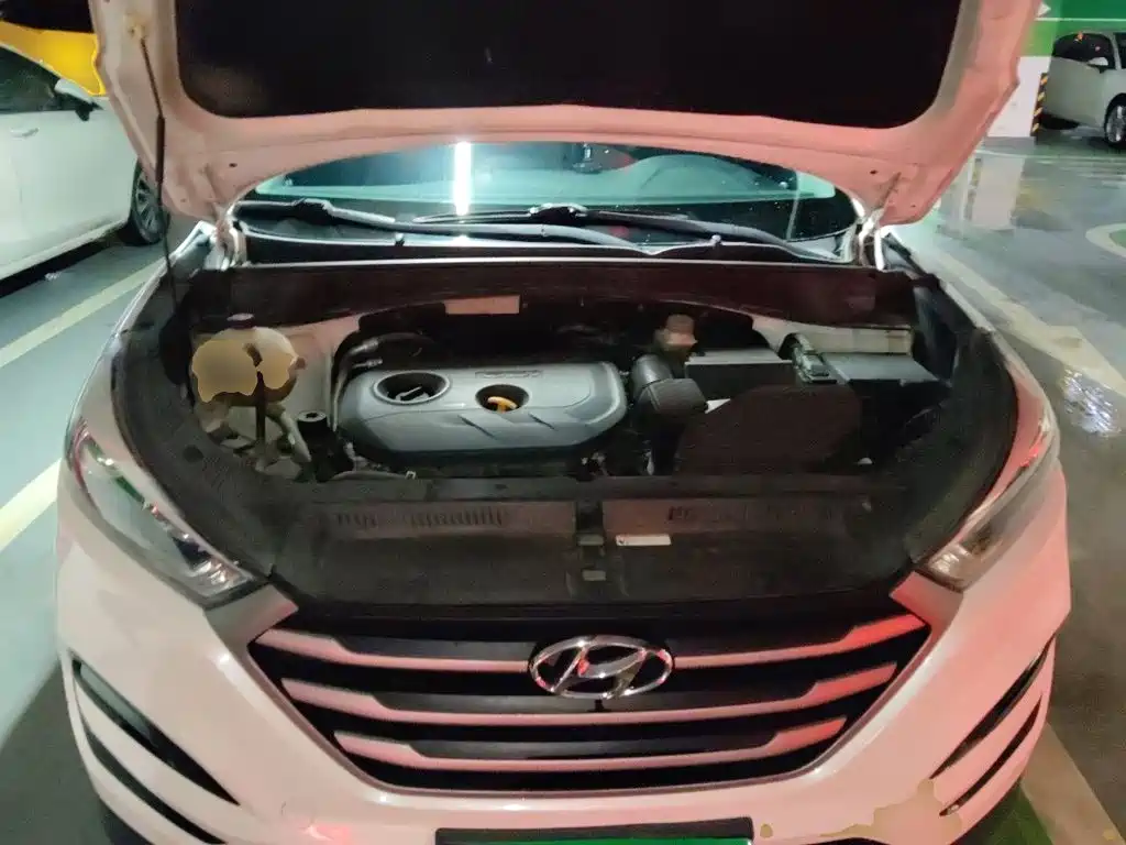 Hyundai Tucson 2017 — фото 11