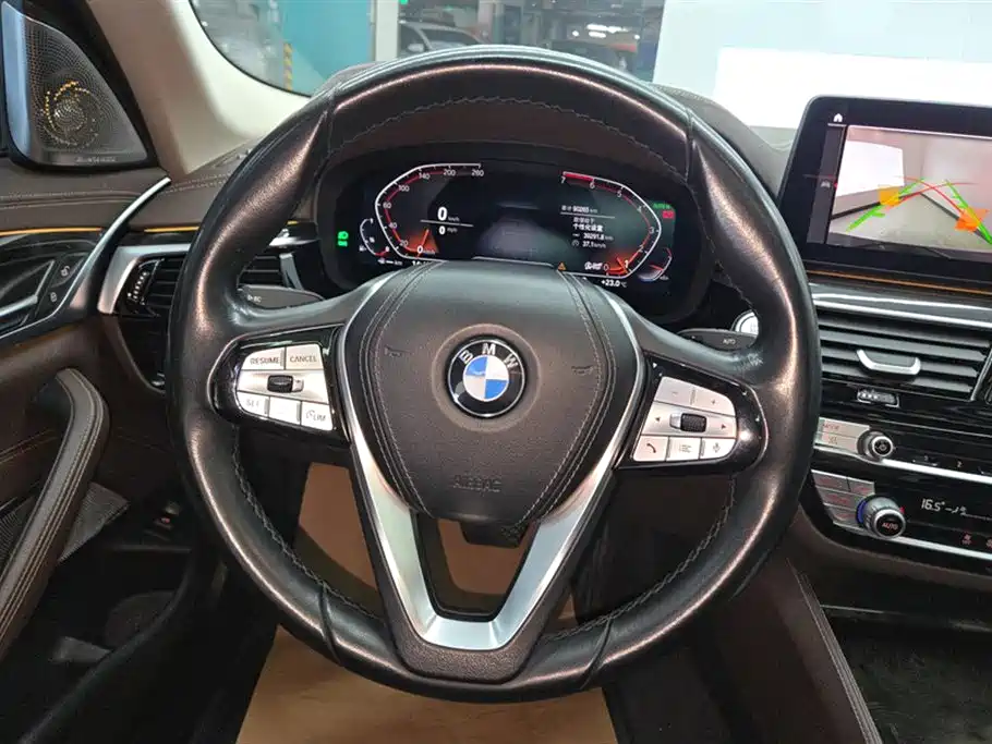 BMW 5 Series 2021 — фото 15