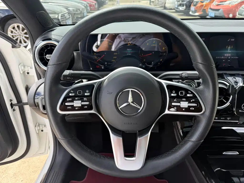 Mercedes-Benz A-Class 2022 — фото 13