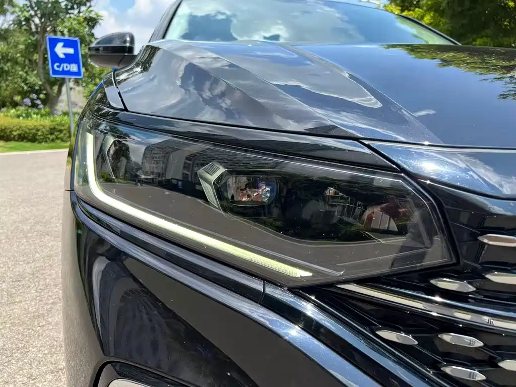 Volkswagen Passat 2022