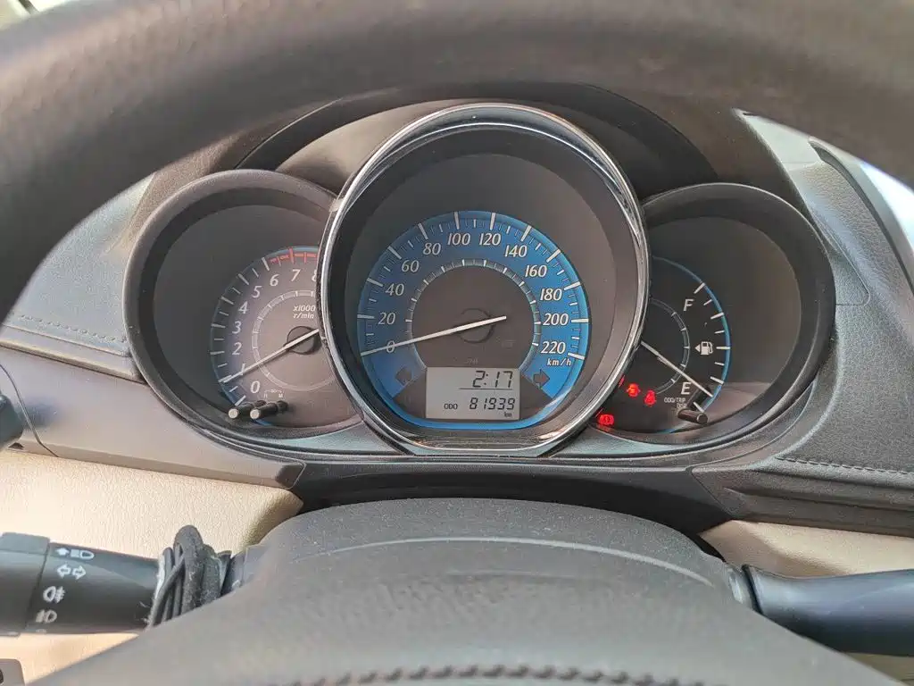 Toyota Yaris L 2014