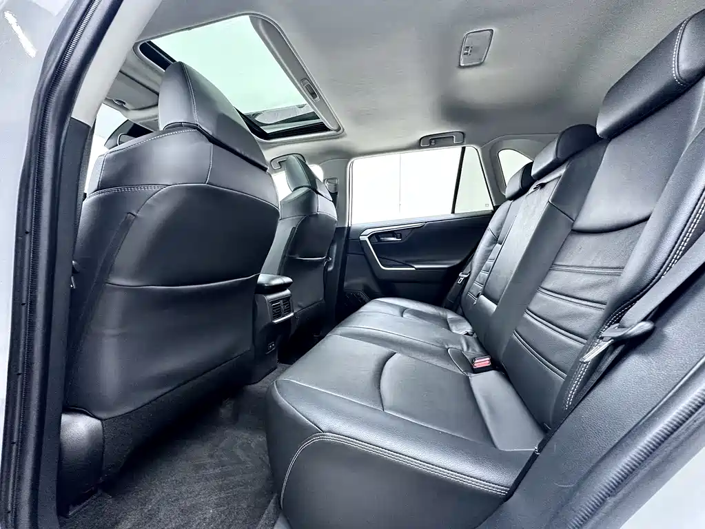 Toyota RAV4 2021