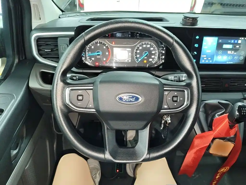 Ford Transit 2025 — фото 11