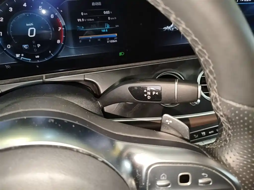 Mercedes-Benz E-Class 2019 — фото 14