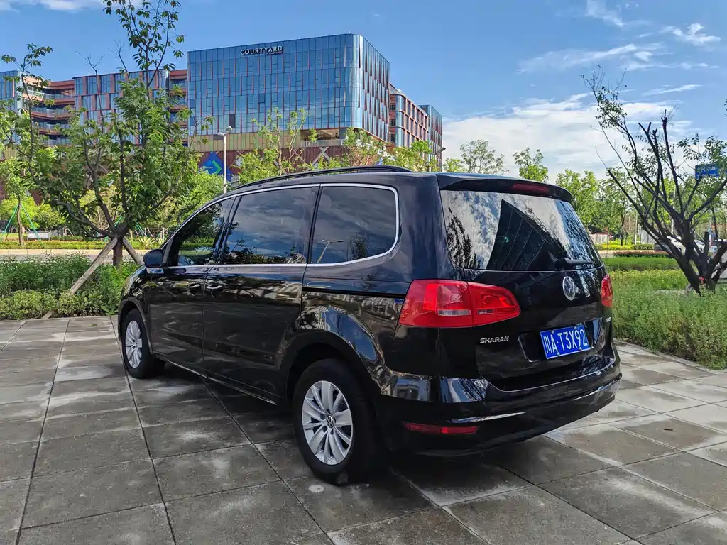 Volkswagen Sharan 2015 — фото 4