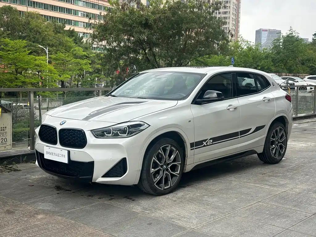 BMW X2 2022 — фото 1