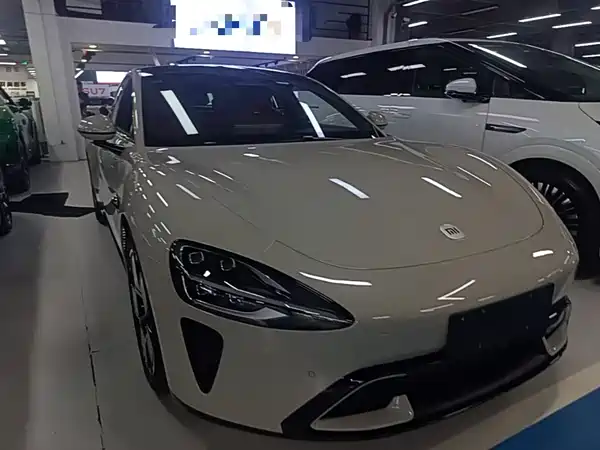 Xiaomi SU7 2025