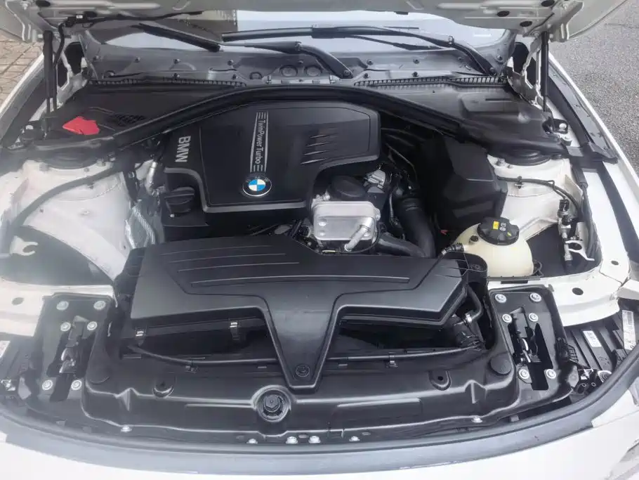 BMW 3 Series 2015 — фото 10