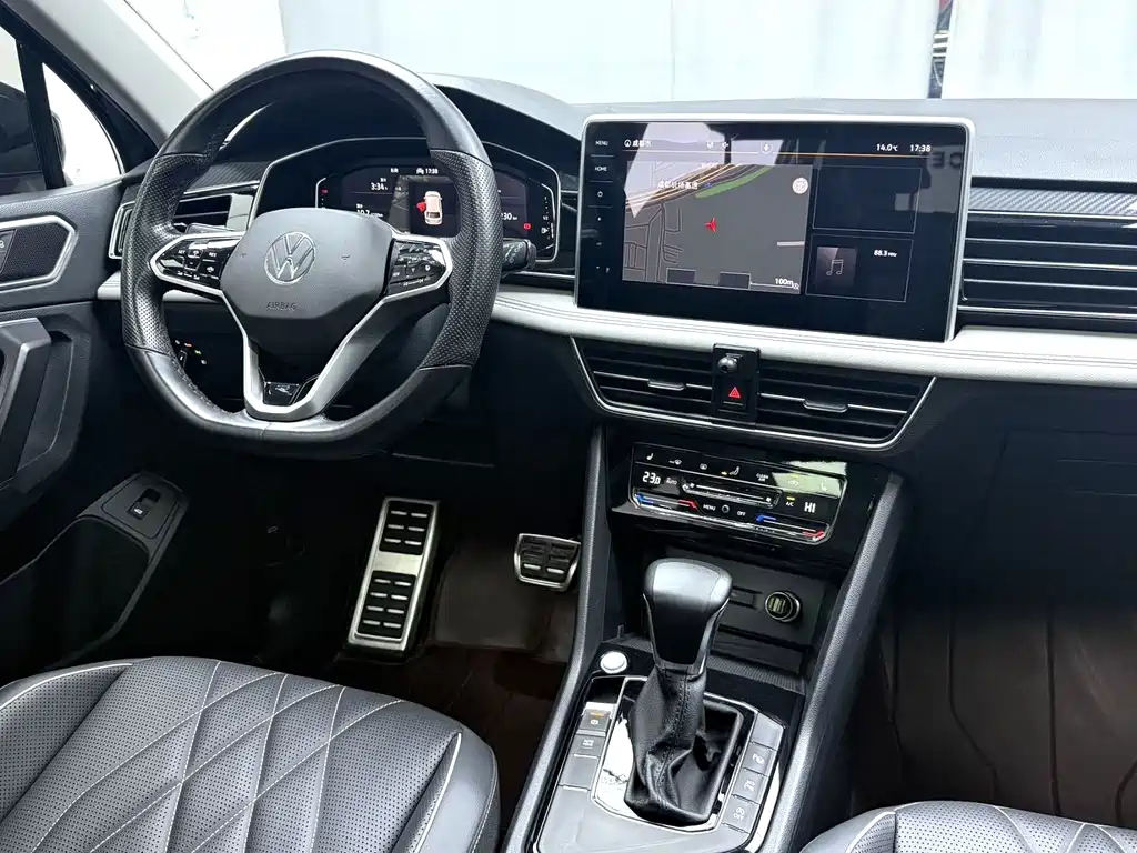 Volkswagen Tiguan L 2022