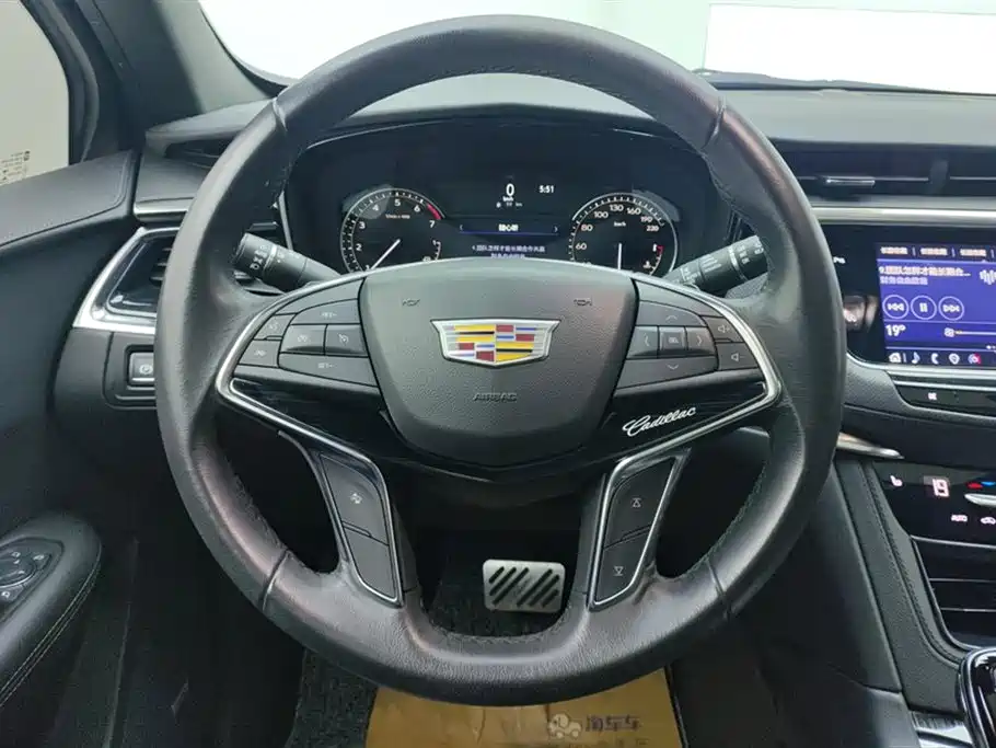 Cadillac XT5 2021 — фото 15