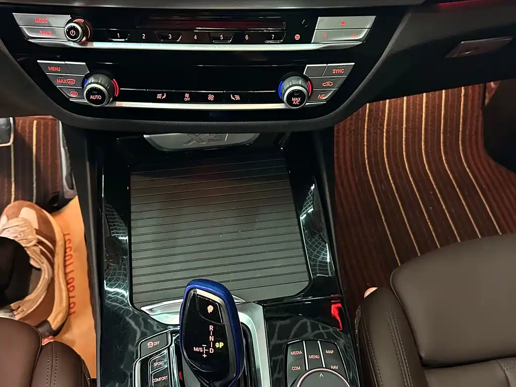 BMW X3 2019 — фото 19