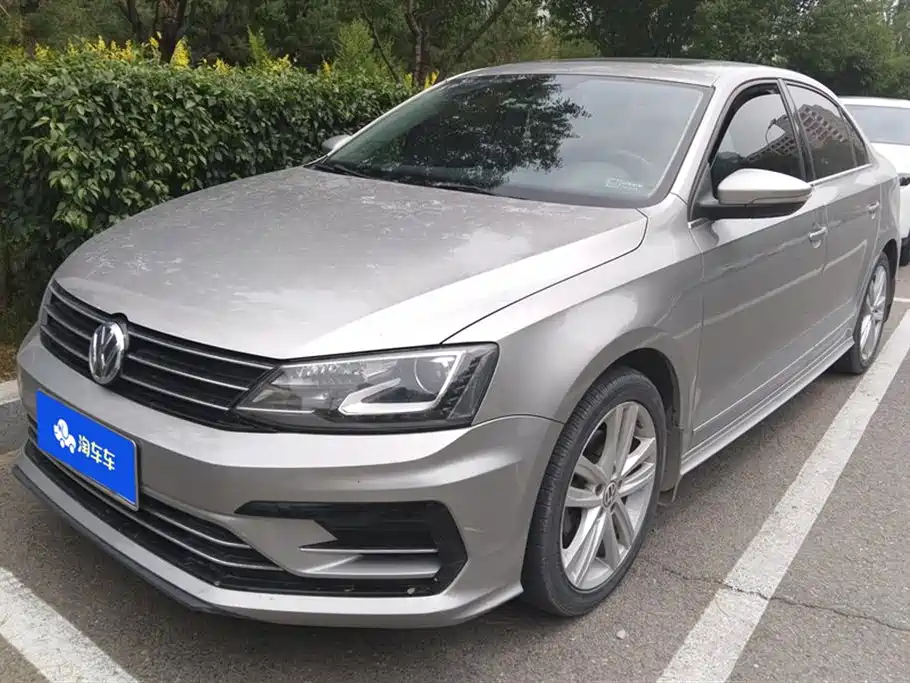 Volkswagen Sagitar 2018