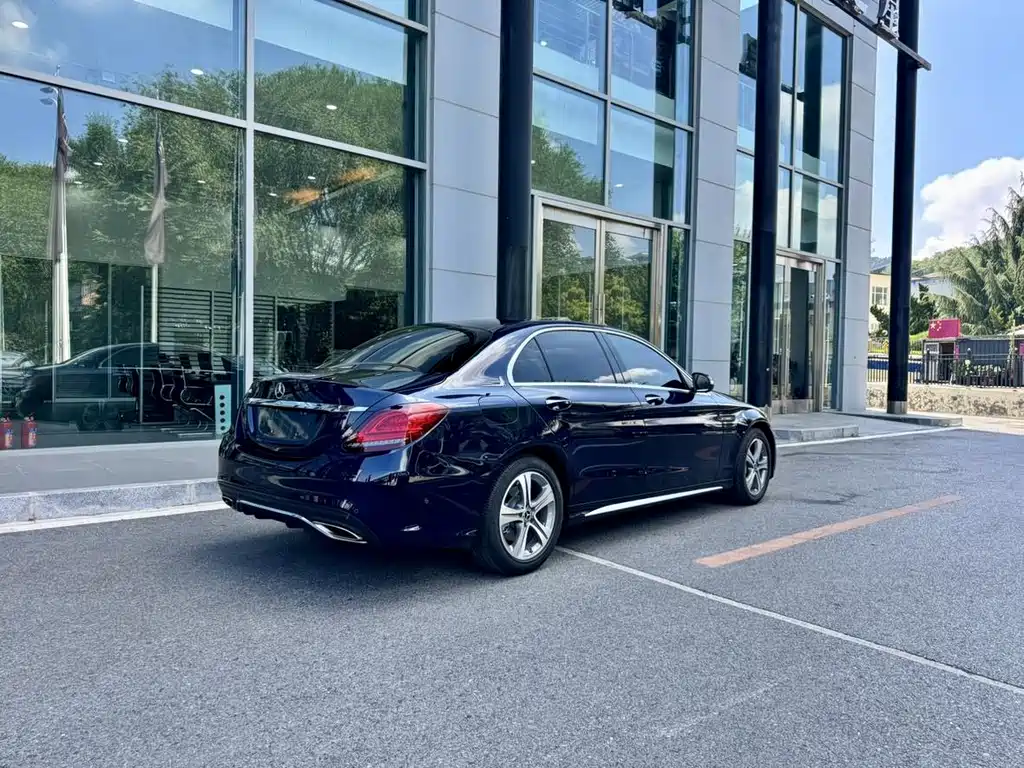 Mercedes-Benz C-Class 2020