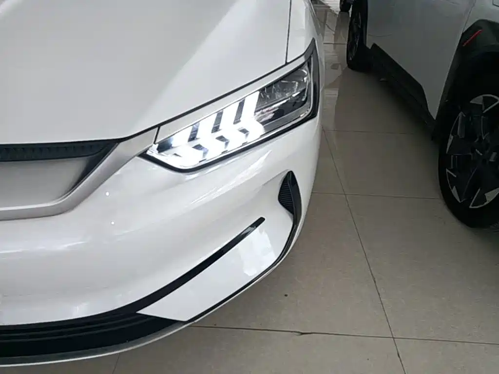 BYD Qin PLUS 2023 — фото 24