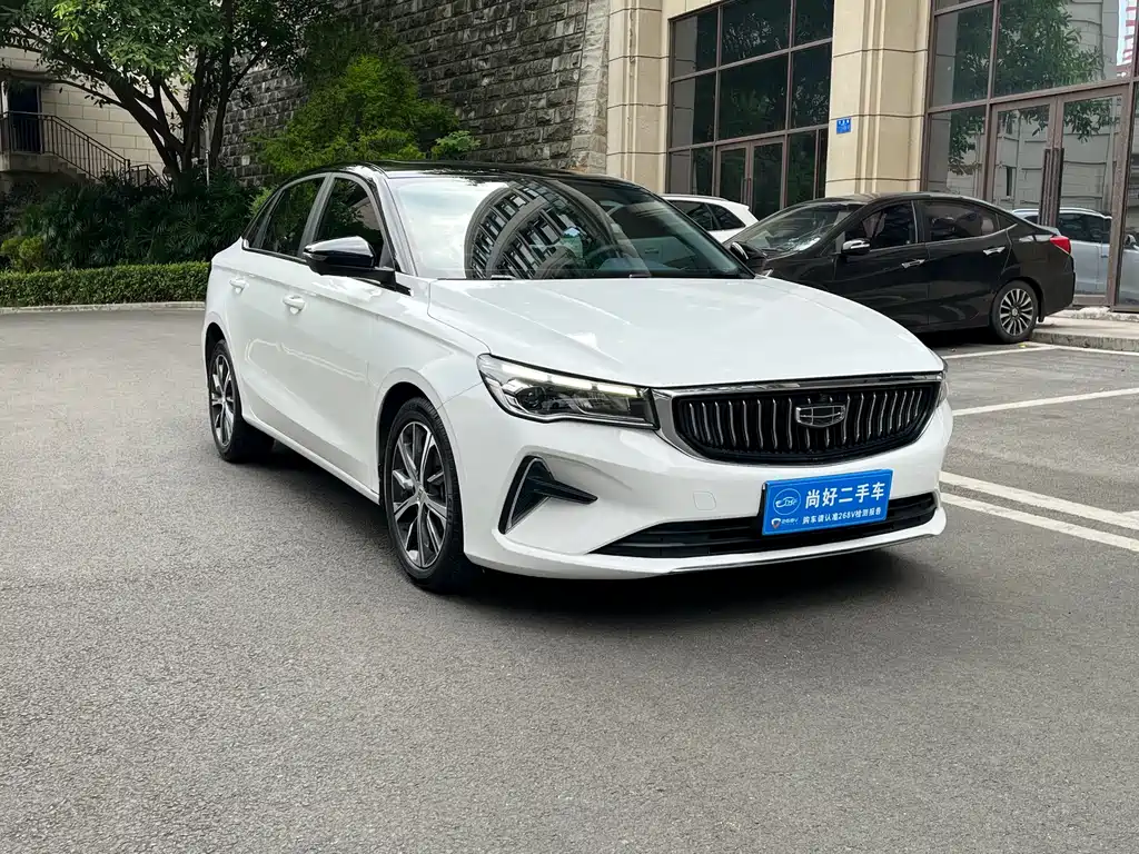 Geely Emgrand 2023