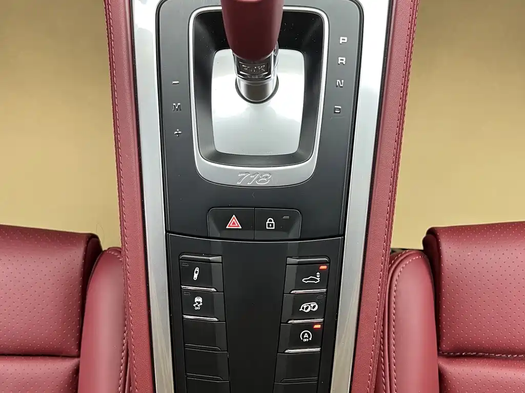 Porsche 718 2024 — фото 17