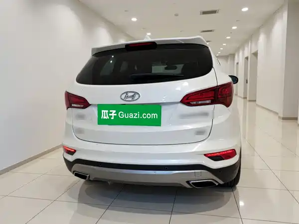 Hyundai Santa Fe 2016