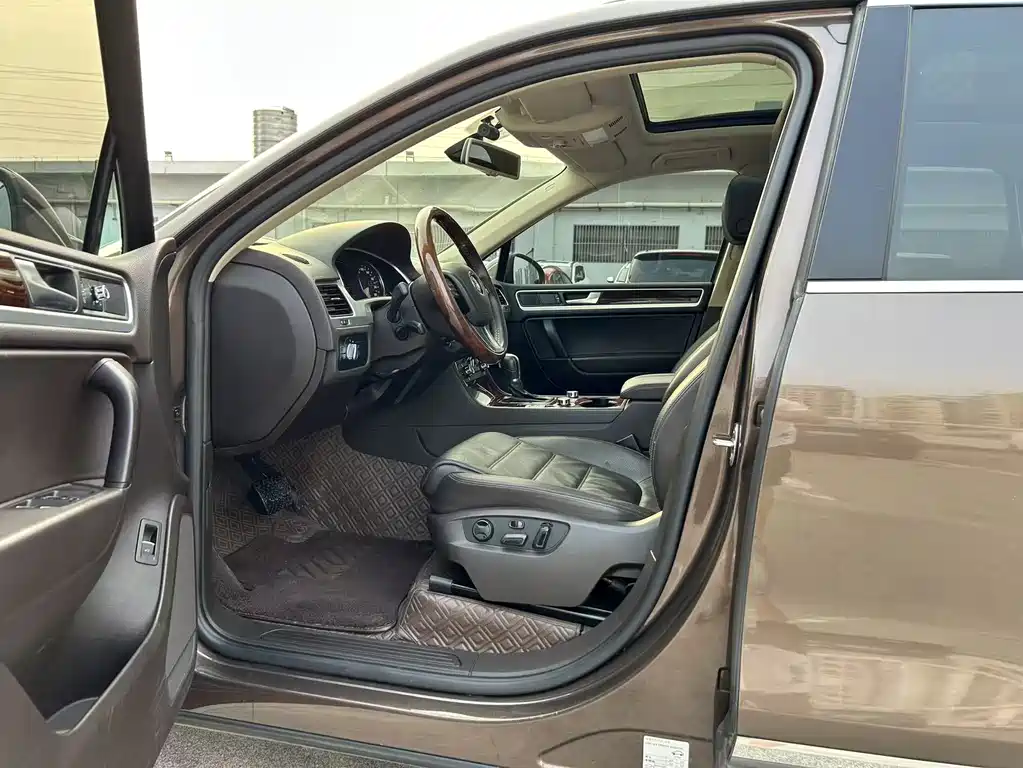 Volkswagen Touareg 2015