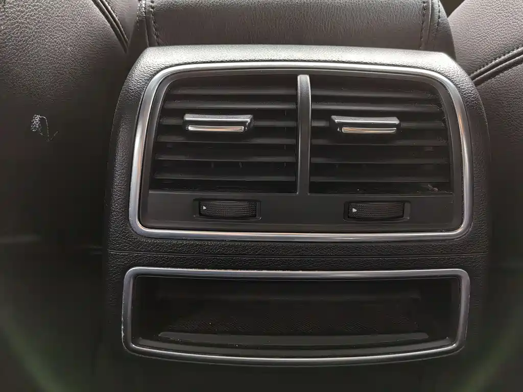Audi A6L 2015 — фото 27