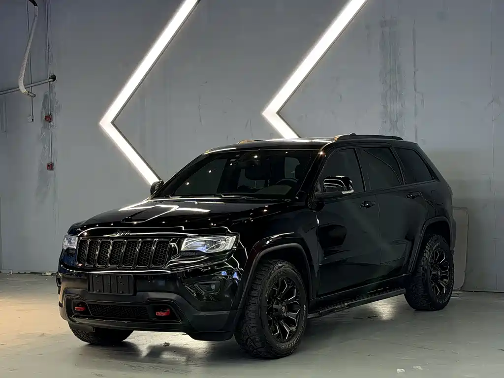 Jeep Grand Cherokee 2015 — фото 1
