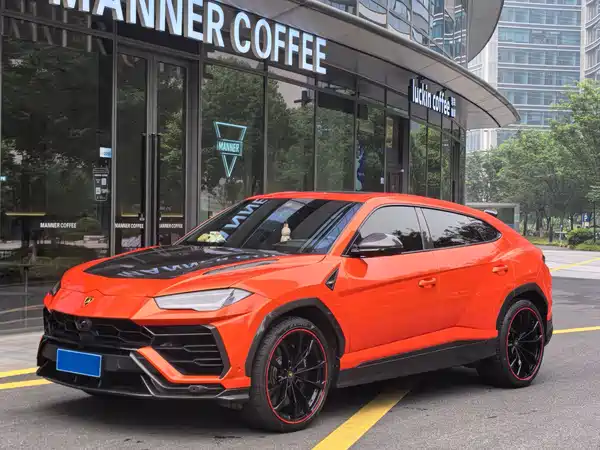 Lamborghini Urus 2021