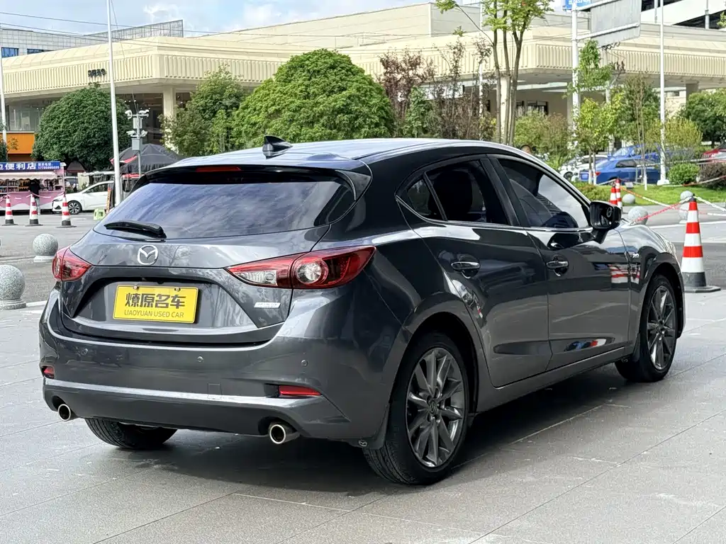 Mazda 3 Axela 2018