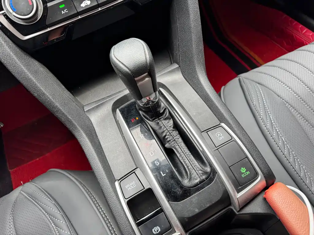 Honda Civic 2020 — фото 15