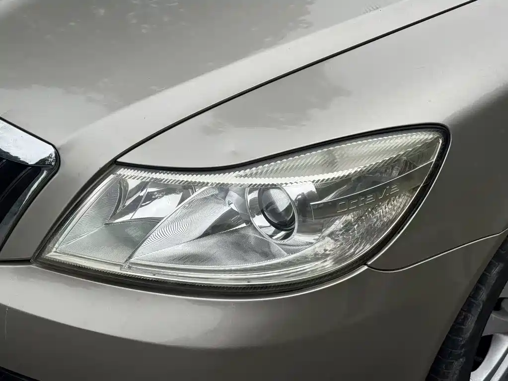 Skoda Octavia 2013 — фото 8