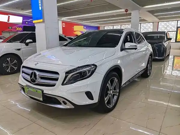 Mercedes-Benz GLA 2015