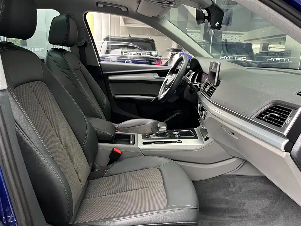 Audi Q5L 2019 — фото 11